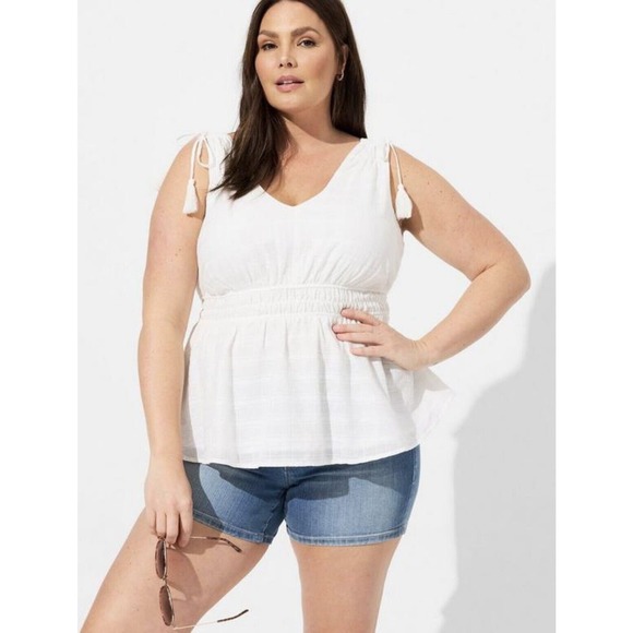 NEW - Torrid 4 Womens Plus Size 4X‎ White Empire Waist Lined Tank Top - Picture 1 of 16